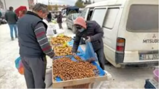 Kırka pazarında muşmula bereketi