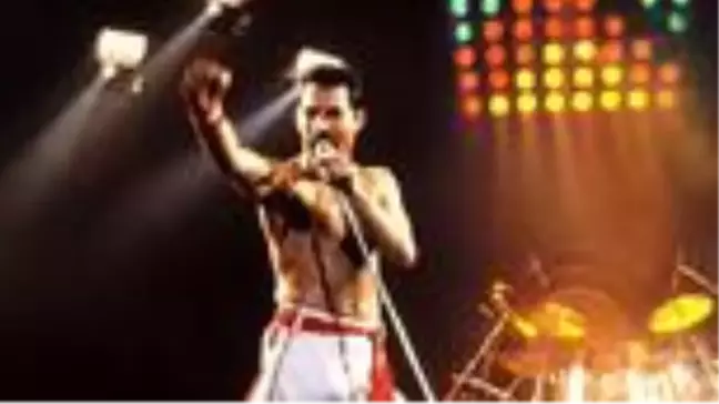 Freddie Mercury kimdir, nereli? Freddie Mercury kaç yaşında ne zaman öldü? Freddie Mercury neden öldü, son hali nasıldı?