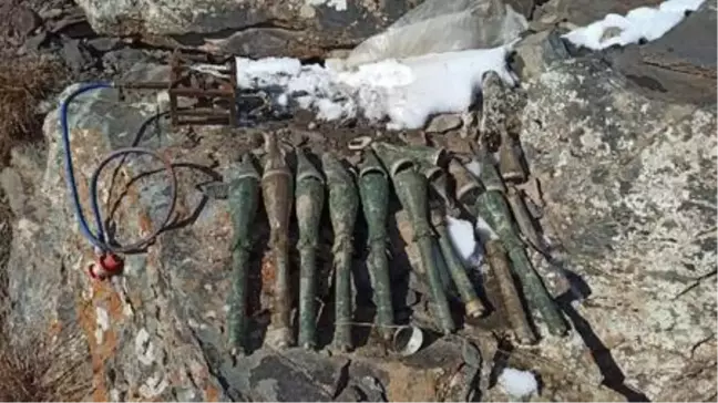 Son dakika haberleri... Van'da PKK'nın antitank-roketatar mühimmatı ele geçirildi