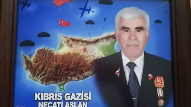 Ayırmak istediği kavgada bıçaklanan Kıbrıs gazisi, kurtarılmadı