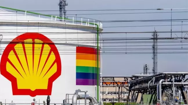 Covid: Shell, 2020'de koronavirüs ve petrol krizi nedeniyle 21,7 milyar dolar zarar etti