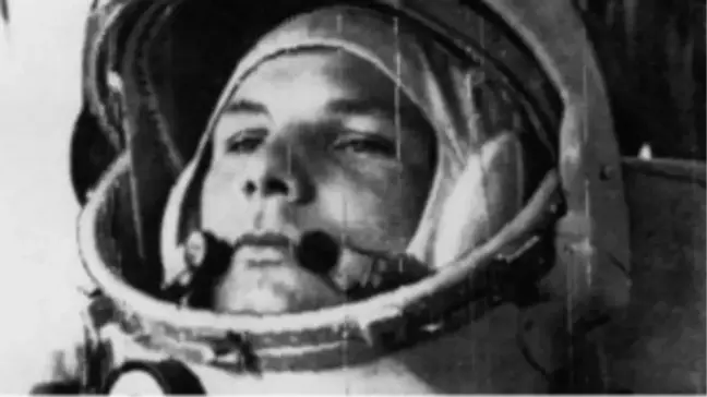 Yuri Gagarin kimdir? Yuri Gagarin ne yapmıştır, ilk hangi yıl uzaya gitmiştir?