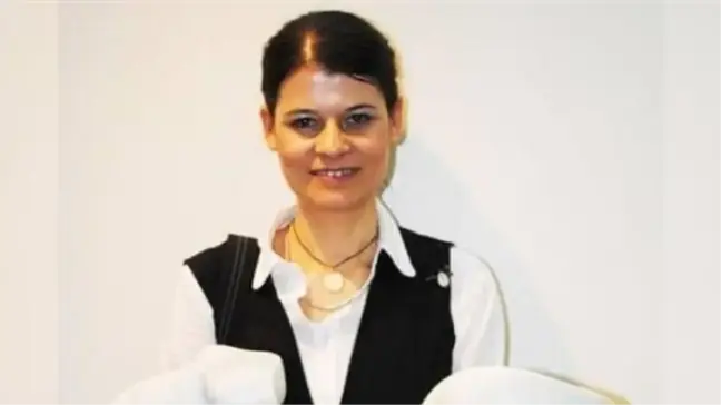Nurbiye Uz öldü mü? Nurbiye Uz kimdir? Nurbiye Uz! Pilot Yüzbaşı Cengiz Topel'in heykelini mi yaptı? O heykel ne?
