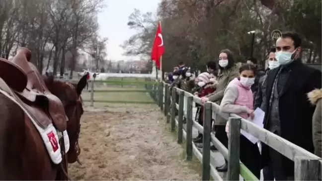 Çubuk'ta İstiklal Marşı'nın 10 kıtasını ezberleyen 100 öğrenciye