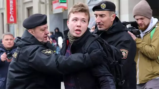 Belarus 'muhalif gazeteciyi gözaltına almak için' yolcu uçağına Minsk'e zorunlu iniş yaptırdı