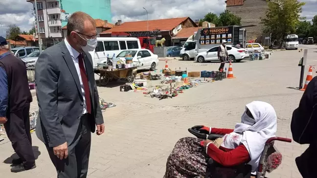 Başkan Ceyhun, Aslanapa'da esnaf ve vatandaşları dinledi