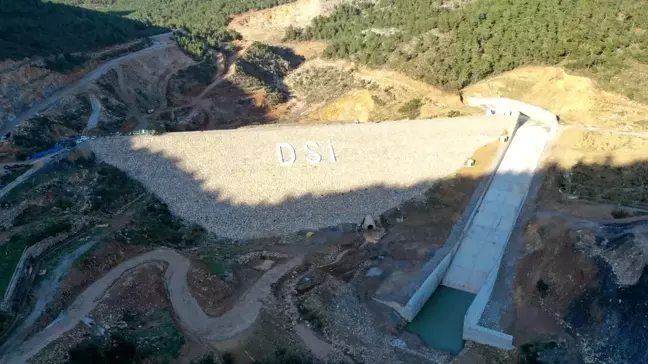 Aydıncık Barajında çalışmalar devam ediyor