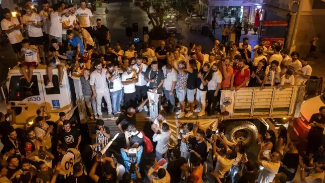 Kuşadası'nda şampiyonluk coşkusu