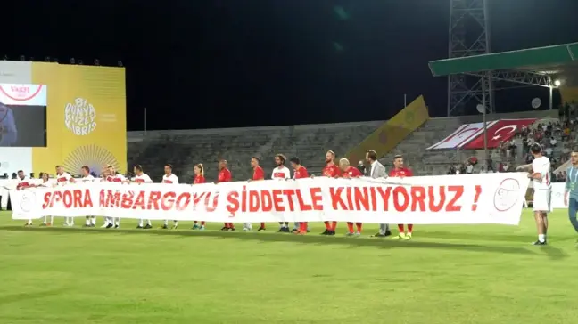 Kıbrıs'ta şöhretler maçında dünyaya mesaj: