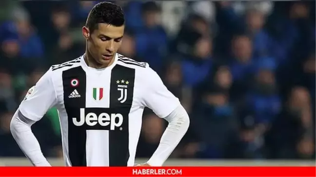 Cristiano Ronaldo kimdir? Cristiano Ronaldo kaç yaşında, aslen nerelidir? Cristiano Ronaldo hangi mevkide oynuyor, boyu kaçtır? Ronaldo'nun yaşı kaç?