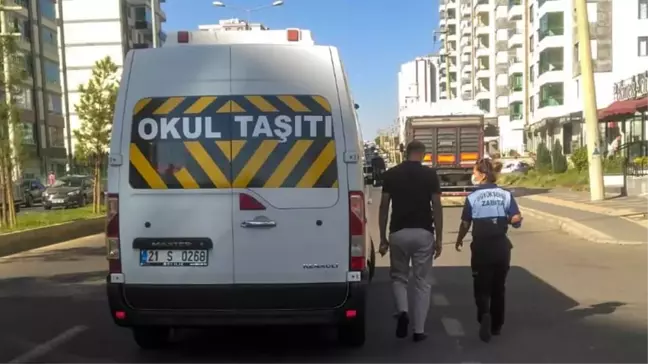 Zabıta ekiplerinden okul servis araçları denetimi