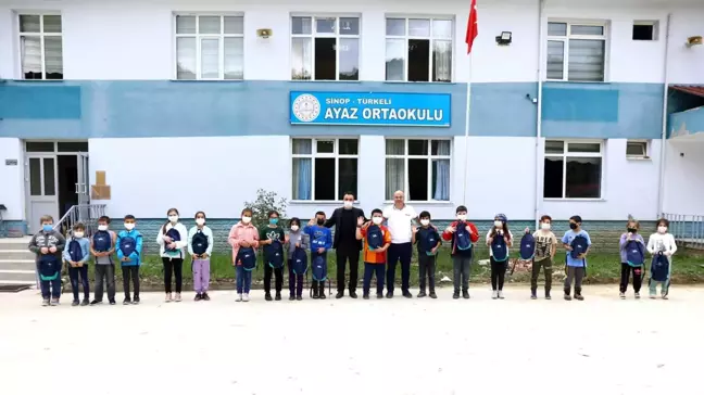 AFET BÖLGESİ İÇİN KIRTASİYE YARDIMLARI SAHİPLERİNE ULAŞTI