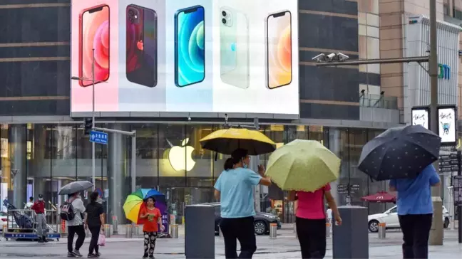 Apple'dan, cihazların hiçbir linkte tıklamadan hacklenmesine karşı güncelleme
