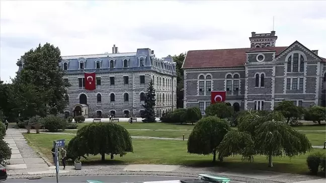Boğaziçi Üniversite rektörü kimdir? BOUN rektörü kimdir? Boğaziçi Üniversitesi rektörü kim oldu? Prof. Dr. Mehmet Naci İnci kimdir?