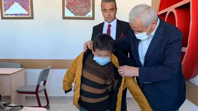 Keskin'de öğrencilere kışlık giyim desteği