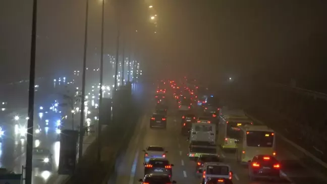 İstanbul'da sis etkili oldu, Kız Kulesi kayboldu