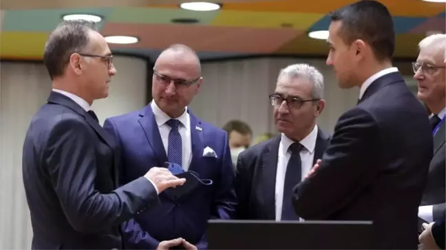 Belarus lideri Lukaşenko: Göçmenleri geri dönmeye ikna etmeye çalışıyoruz ama kimse gitmek istemiyor