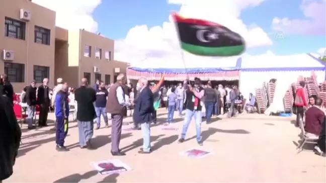 Libya'nın Terhune kenti sakinlerinden Hafter ve Seyfülislam'ın adaylığına tepki (2)