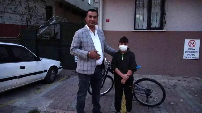 Pendik'te bisikleti çalınan çocuğa hayırsever vatandaştan bisiklet hediyesi
