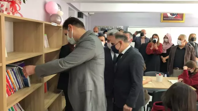 Germencik'te bir okul daha kütüphaneye kavuştu