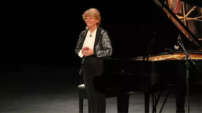 İdil Biret kimdir? İdil Biret Müzik Hayatı..