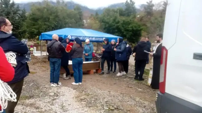 Kazada hayatını kaybeden Rus uyruklu kadın Alanya'da defnedildi