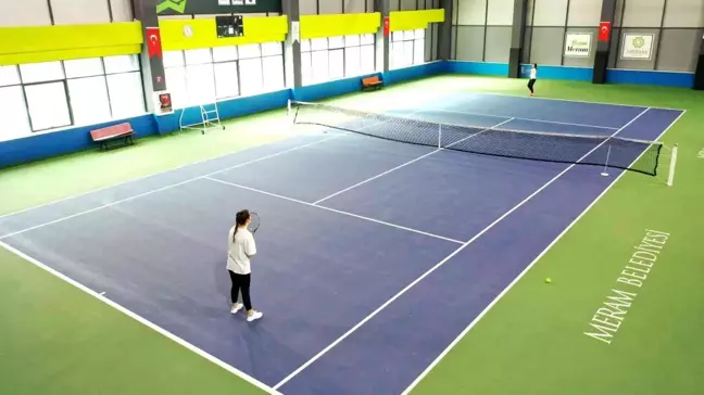 Meram 3. Kort Tenis Turnuvası birbirinden heyecanlı karşılaşmalara sahne oluyor