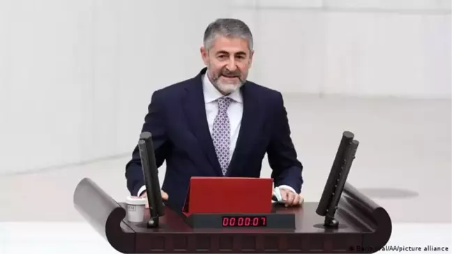 Nebati: 2023'te enflasyon tek haneli olacak