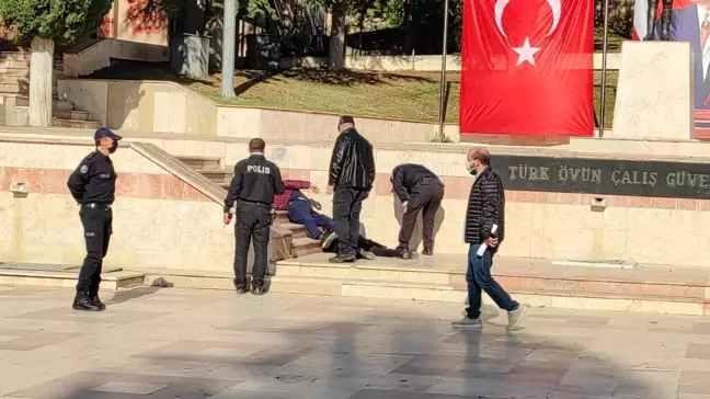 Eşini ve kayınpederini öldüren zanlı hakim karşısında