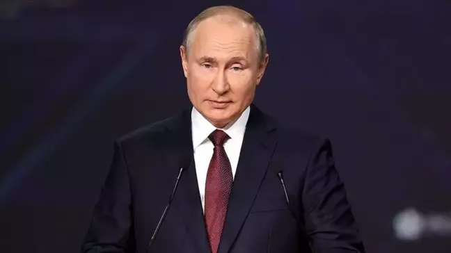 Putin'in eşi kimdir? Putin evli mi, çocuğu var mı, oğlu var mı, eşi kimdir? Putin'in annesi ve babası kimdir, yaşıyor mu? Putin'in kaç çocuğu var?