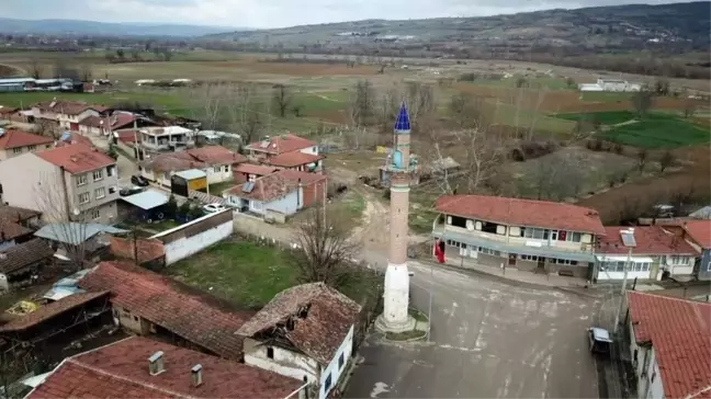Camisiz minareyi görenler inanamıyor