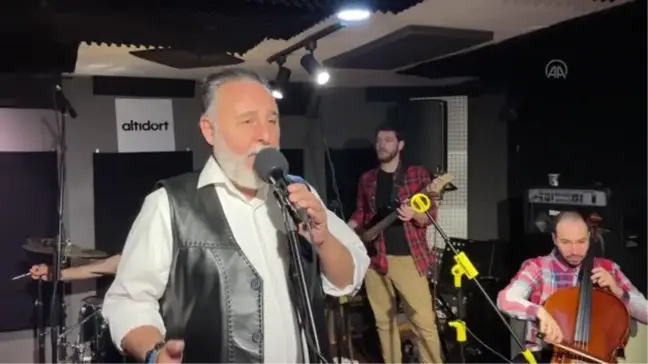 Kemal Başar, alternatif rock tarzındaki konserlerle Avrupa turnesine hazırlanıyor