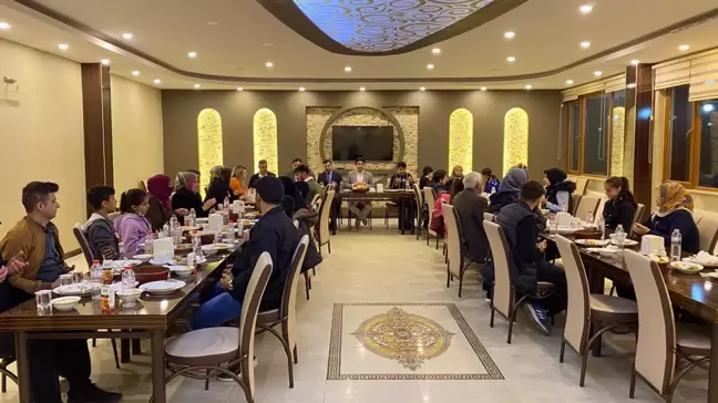 Elazığ'da yetim ve öksüz çocuklar için iftar verildi