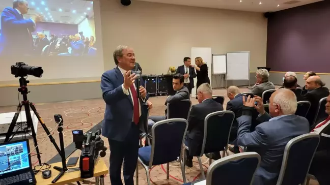 Alman siyasetçi Laschet, Ukrayna'daki savaşta Türkiye'nin yapıcı rolünü övdü