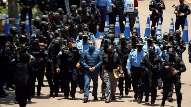 Eski Honduras Devlet Başkanı Hernandez, uyuşturucu kaçakçılığı suçlamasıyla yargılanmak üzere ABD'ye gönderildi
