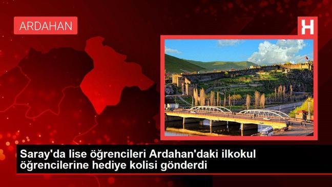 Saray'da lise öğrencileri Ardahan'daki ilkokul öğrencilerine hediye kolisi gönderdi
