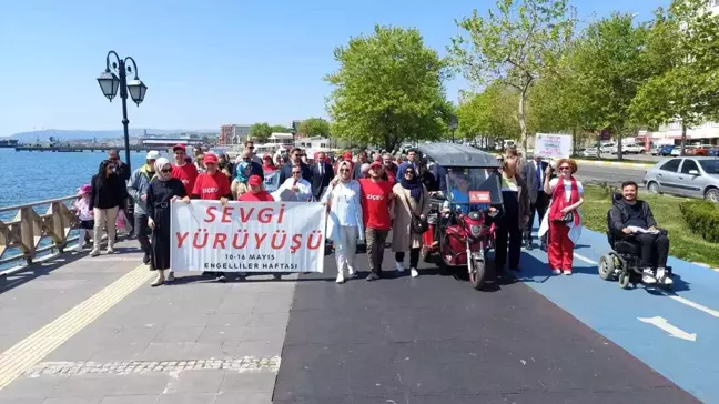 Tekirdağ'da engellilerden 'Sevgi Yürüyüşü'