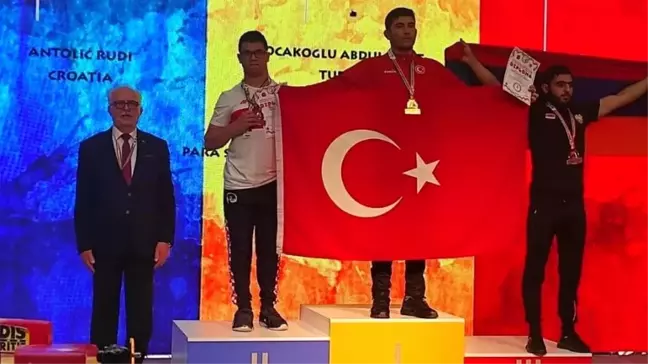 Ay yıldızlı bayrağı Romanya'da dalgalandırdı