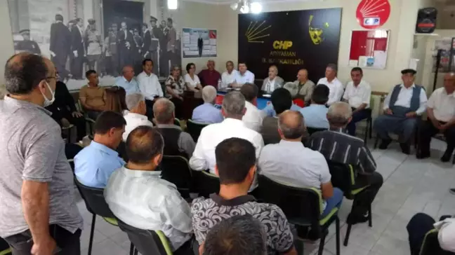 CHP'li milletvekilleri partililerle bir araya geldi
