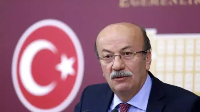 Mehmet Bekaroğlu kimdir? Mehmet Bekaroğlu kaç yaşında, nereli? Mehmet Bekaroğlu hayatı nedir?