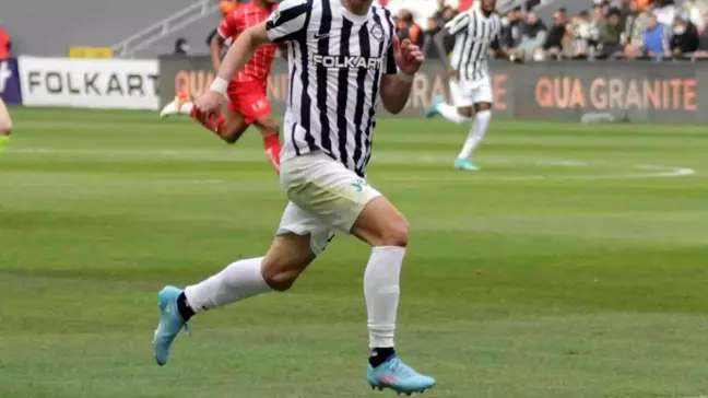 Son dakika spor: Murat Akça, transfer iddialarını yalanladı