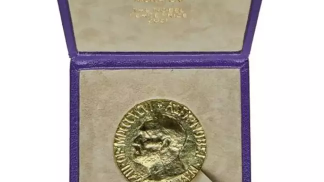 Rus gazeteci Muratov, Ukraynalı mülteci çocuklar yararına Nobel Ödülü'nü sattı