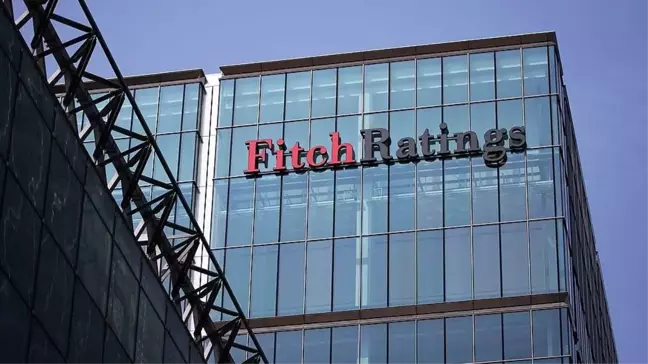 Fitch, enflasyon yüzünden Türkiye'nin kredi notunu düşürdü