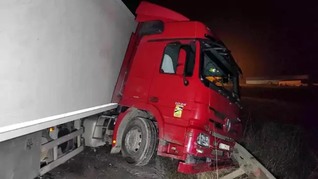 Son dakika haberi... 5 kişinin öldüğü kazada tır şoförü tutuksuz yargılanmak üzere serbest kaldı