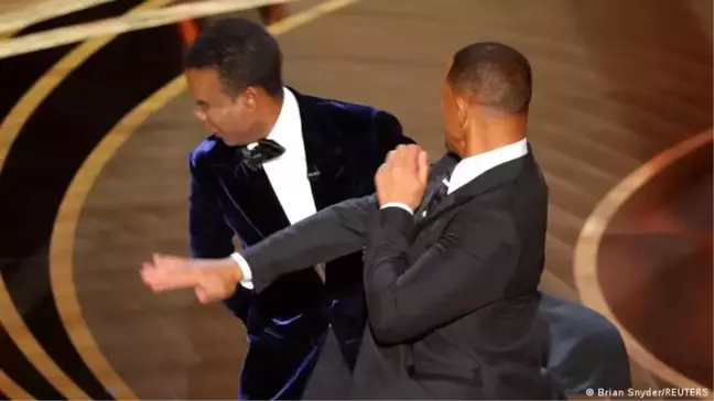 Oscar töreninde Will Smith'ten komedyene tokat