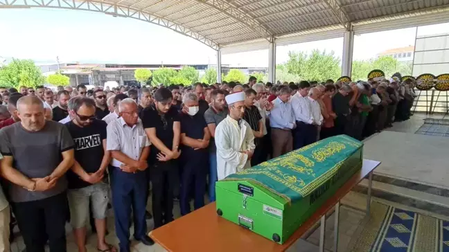 Aydın haberi... Nazilli Ticaret Odası Başkanı Arslan'ın kayınpederi Demir son yolculuğuna uğurlandı
