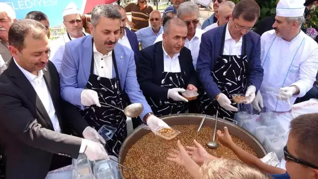Tokat haberleri! Tokat'ta 10 bin kişiye aşure ikramı
