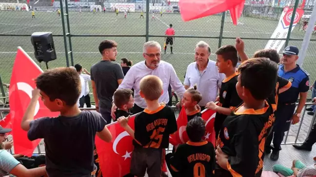 Bingöl haberi | Genç Yıldızlar 30 Ağustos Zafer Bayramı Futbol Şenliği sona erdi