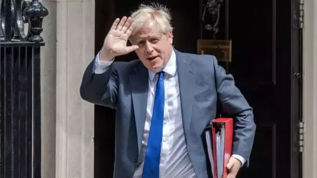 İngiltere başbakanı neden istifa etti? İngiltere başbakanı Boris Johnson neden istifa etti?