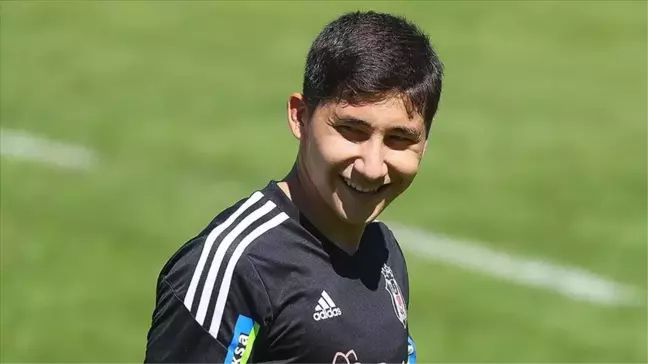 Emirhan İlkhan kimdir? Emirhan İlkhan kaç yaşında, nerelidir? Emirhan İlkhan'ın mevkisi nedir? Emirhan İlkhan ne kadara transfer oldu?